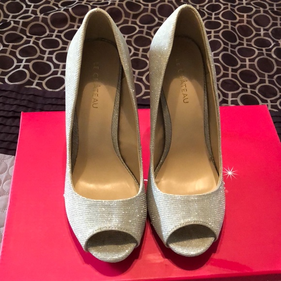 Nice heels - Picture 2 of 3